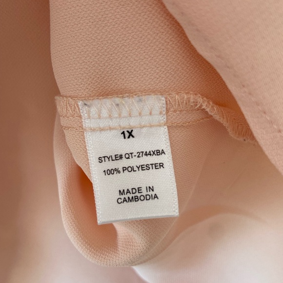 🌟 3 FOR $10 🌟 Zenana cap/flutter sleeve tunic top - Picture 5 of 6